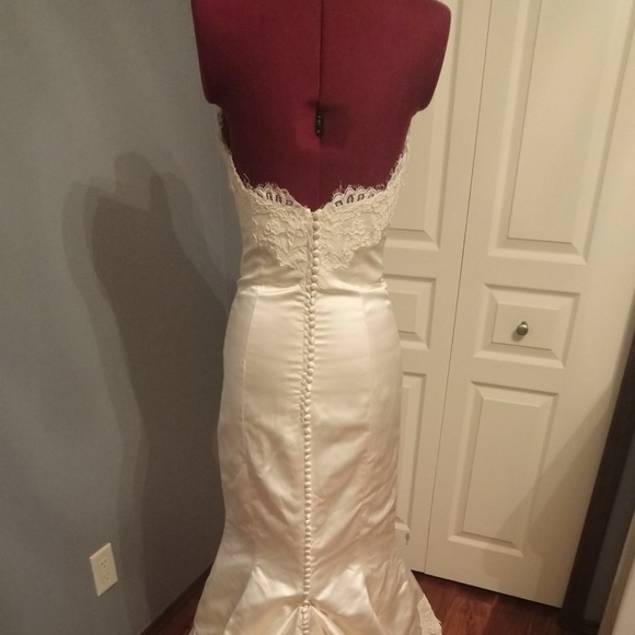 Lazaro Wedding Dress - Picture 4 of 7
